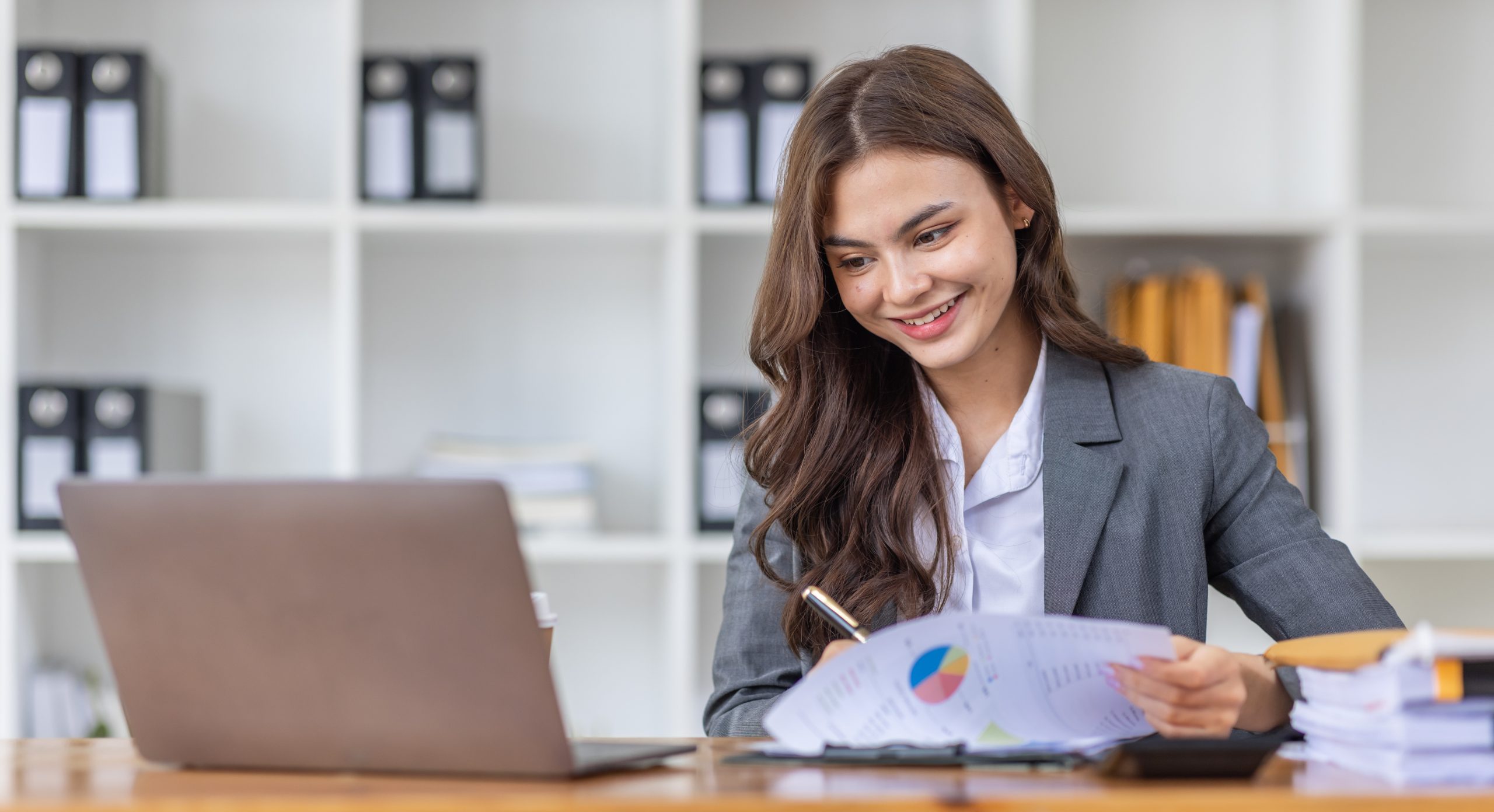 average SEO Analyst Salary in Canada: certification and education